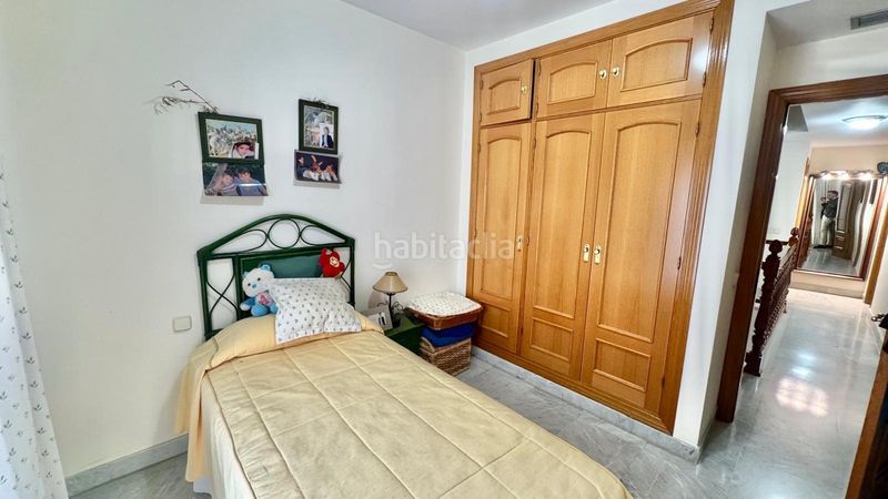 Foto d9a6f761-2405-404a-befb-eea35b0686e9. Semi detached house with parking in Montemar Torremolinos