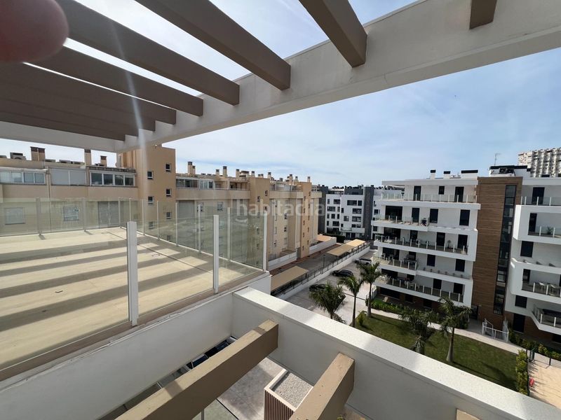 Foto 292f9f73-0b9c-4bcf-931a-3ee5202c2efd. Pis amb aparcament piscina a Playamar - Benyamina Torremolinos