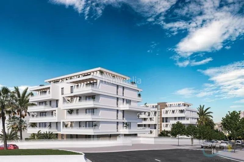 Foto b2b0b6f3-c035-49fb-b518-8918fa84b181. Pis amb aparcament piscina a Playamar - Benyamina Torremolinos