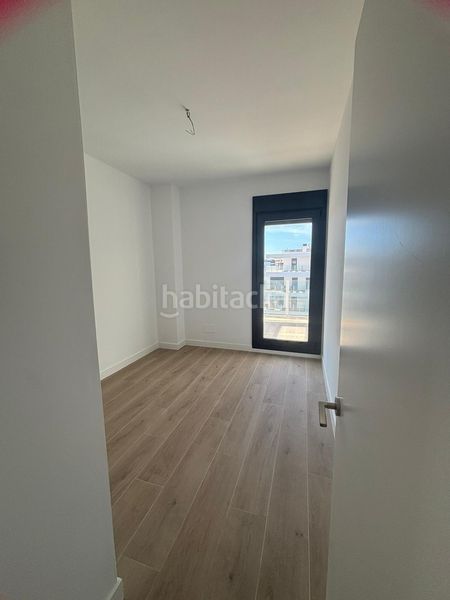 Foto f3f380e8-178d-4a0c-9312-838d6f78a50d. Pis amb aparcament piscina a Playamar - Benyamina Torremolinos