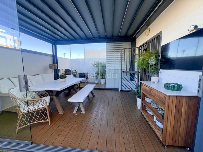 Foto 17c882fd-99bb-4d30-ab2d-78ec5cd5e4a3. Pis amb aparcament piscina a Playamar - Benyamina Torremolinos