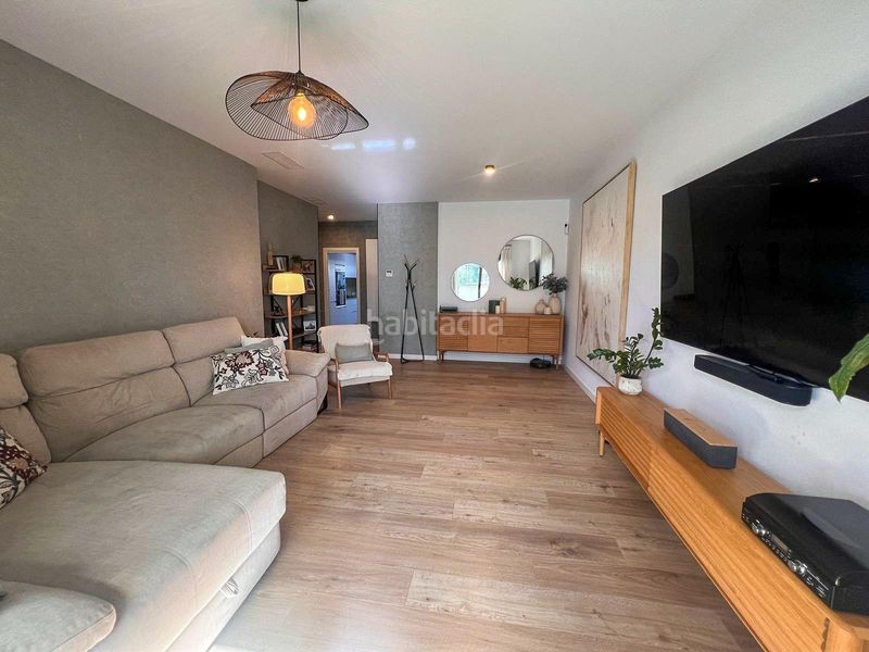 Foto aa9ed86d-6bf7-4747-88a7-3eb7c622c0da. Pis amb aparcament piscina a Playamar - Benyamina Torremolinos