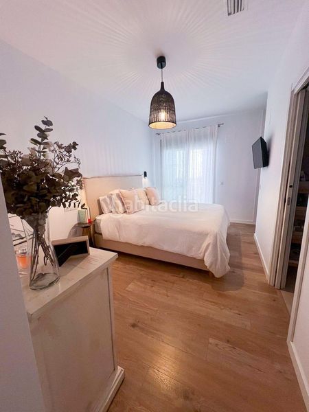 Foto c517313f-52f5-433b-8808-bdfe8585bf27. Pis amb aparcament piscina a Playamar - Benyamina Torremolinos