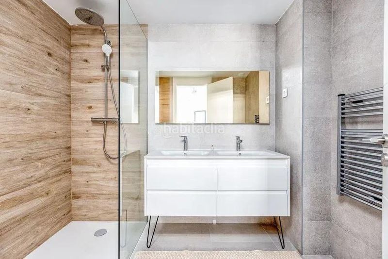 Foto 1d538da1-2d67-4c7e-9898-44f41b3f0a7b. Pis amb aparcament piscina a Los Álamos Torremolinos