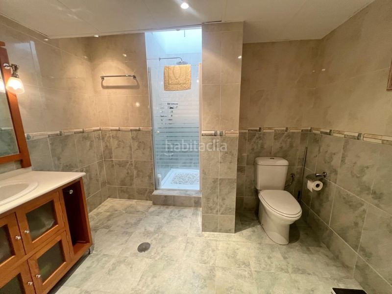 Foto 3689fc16-8db2-44cd-b89c-615646acbc2e. Àtic amb aparcament piscina a Los Álamos Torremolinos