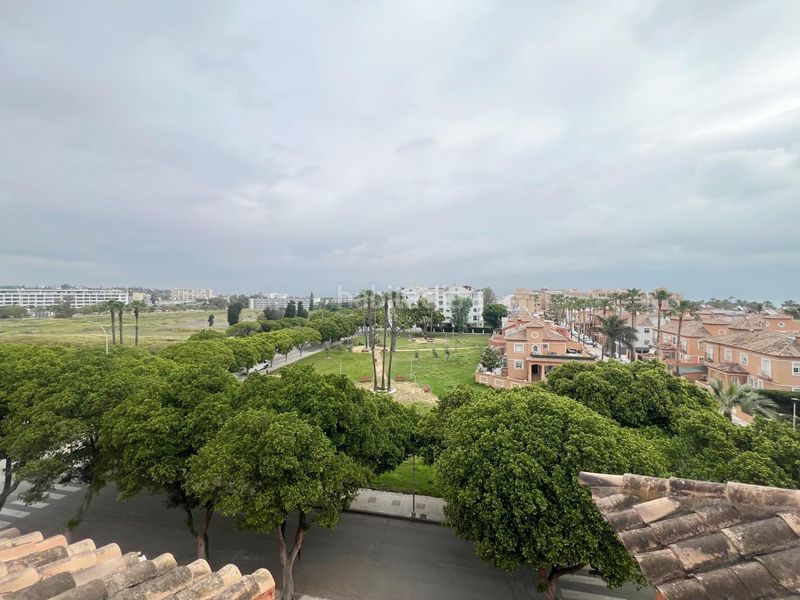 Foto 4b5f9cde-c2f2-45e5-8e27-8218a830b89c. Àtic amb aparcament piscina a Los Álamos Torremolinos