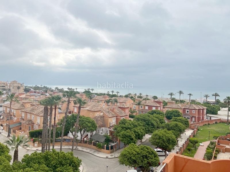 Foto 540662b1-347a-4748-808a-5a70d17351a5. Àtic amb aparcament piscina a Los Álamos Torremolinos