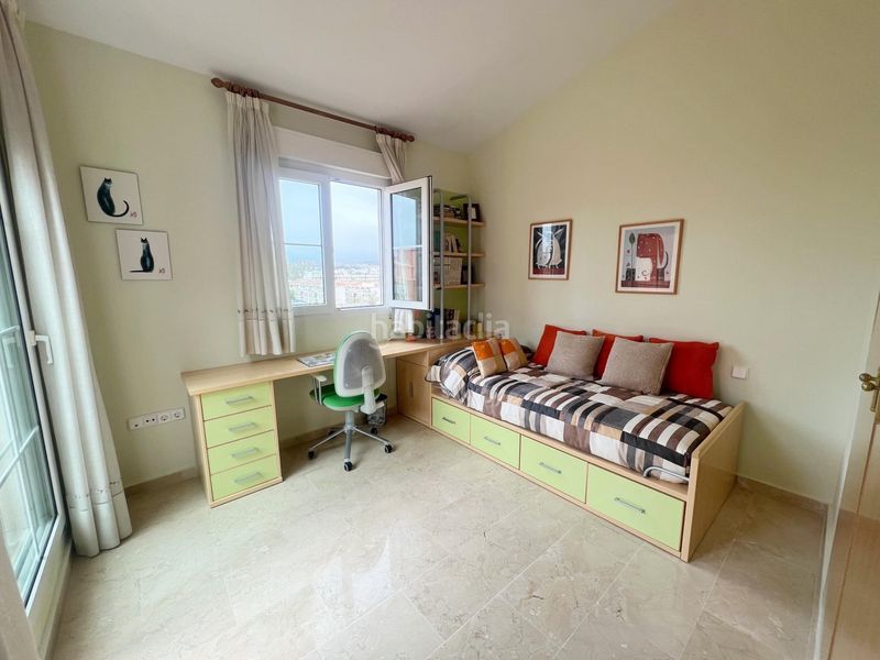 Foto 7e0343dd-03f2-4423-b221-3c37e6f44c8d. Àtic amb aparcament piscina a Los Álamos Torremolinos