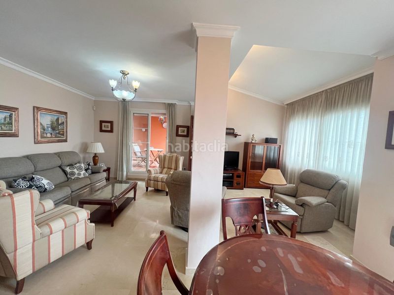 Foto 943f182b-3cac-4615-815e-750efd1f601c. Àtic amb aparcament piscina a Los Álamos Torremolinos