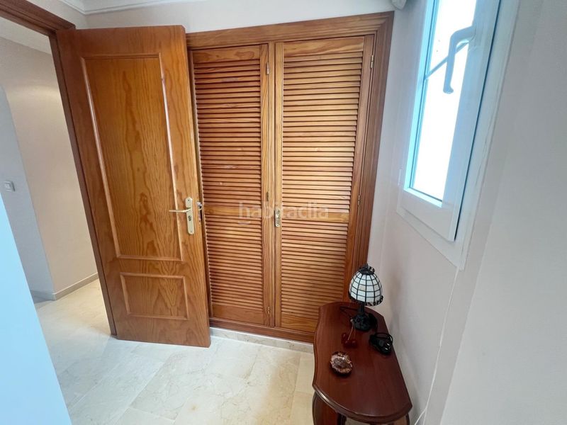 Foto a8f9d944-ecea-4fc8-bdda-e5fb549daa8a. Àtic amb aparcament piscina a Los Álamos Torremolinos