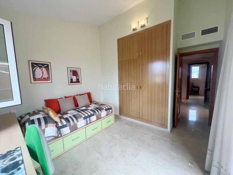 Foto b46f979a-f708-4ae9-960e-ef80c875518c. Àtic amb aparcament piscina a Los Álamos Torremolinos