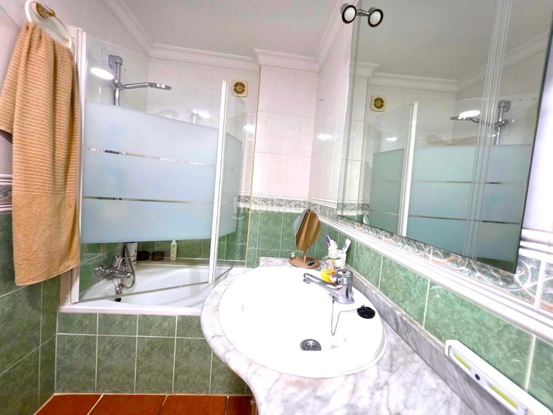 Foto 72b4052b-3669-4237-a5c8-3532bc7f3423. Apartament amb aparcament piscina a El Pinillo Torremolinos