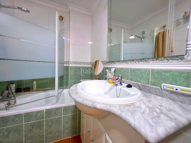 Foto f2b93318-57d7-43a4-86ca-c4b714f9c881. Apartament amb aparcament piscina a El Pinillo Torremolinos