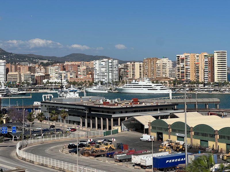 Foto fbcfd3ec-3105-4d3f-b765-b95c00c2fa63. Àtic a Ensanche Centro - Puerto Málaga