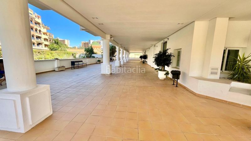 Foto 8a683128-3b3b-41b1-813d-534e02d4a70d. Pis amb aparcament piscina a Playamar - Benyamina Torremolinos