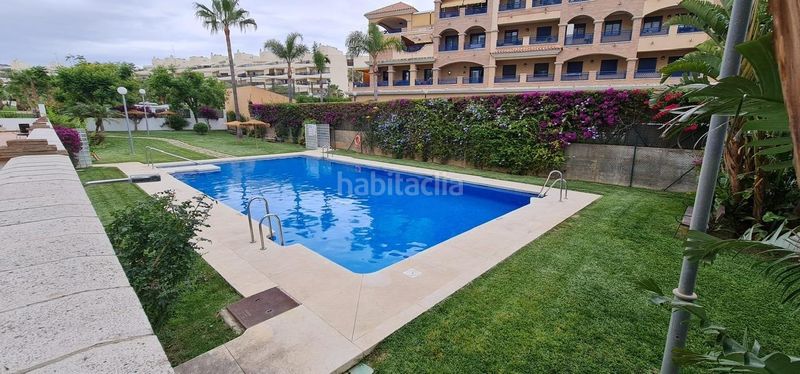 Foto c128a05a-e8c4-481a-9ab5-3bf6976c1ac0. Pis amb aparcament piscina a Playamar - Benyamina Torremolinos
