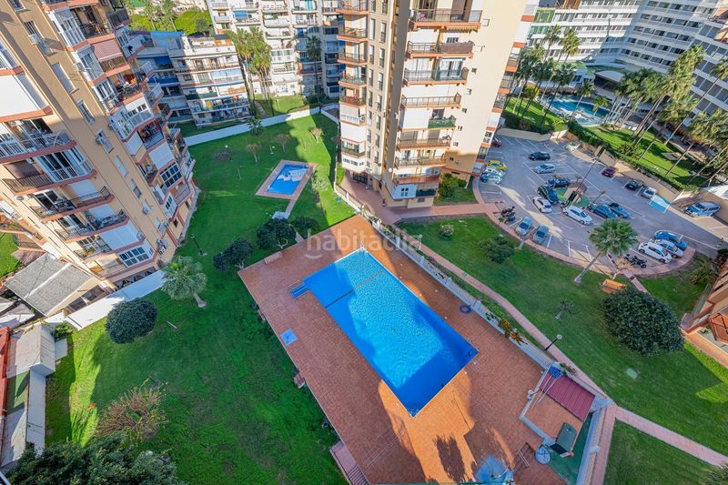 Foto c22e553e-bda7-440b-af30-9da5b981432c. Pis amb calefacció aparcament piscina a Playamar - Benyamina Torremolinos