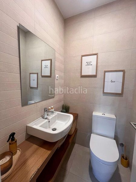 Foto c9839746-c0e9-4596-9ea3-4db4cee3ce5e. Pis amb aparcament piscina a Playamar - Benyamina Torremolinos