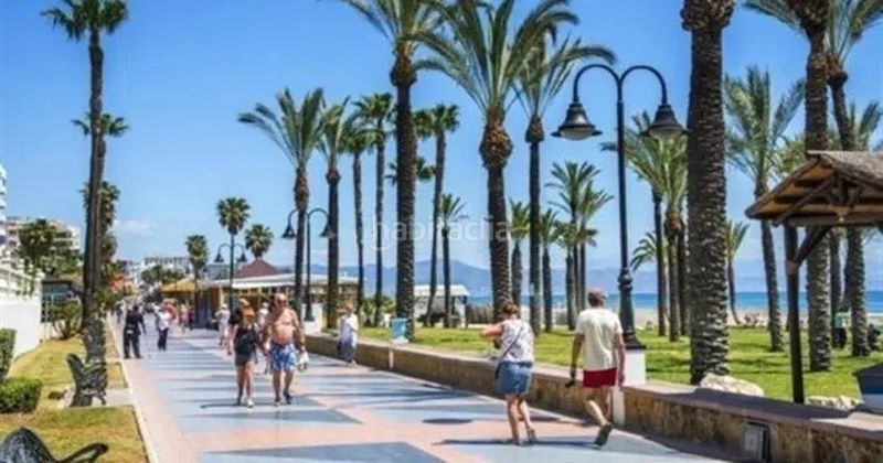 Foto d69ff6ee-bdbb-4744-af91-af344fd9578b. Pis amb calefacció aparcament piscina a Playamar - Benyamina Torremolinos