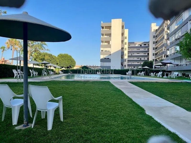 Foto ae12da1a-a076-44f7-850a-c4ee3cc80bb9. Pis amb aparcament piscina a Los Álamos Torremolinos