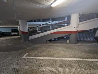 Aparcament cotxe  Avinguda del paral·lel. Plaza de garaje de 8m² se encuentra estratégicamente ubicada en