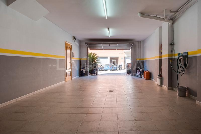 Foto 474d9047-8e0f-4008-9643-fe4a9a31e0c4. Maison jumelée avec parking dans Font Verda Granollers