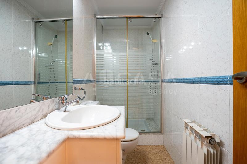 Foto 28cf7274-75ba-44fb-be65-ba5ba40ef70c. Semi detached house with parking in Font Verda Granollers