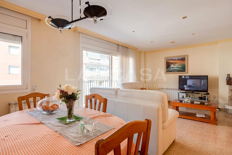 Foto a95ed6d9-c394-44a1-a4eb-1549f75668e0. Semi detached house with parking in Font Verda Granollers