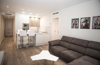 Appartement à Sants. Carrer de violant dhongria reina daragó, barcelona