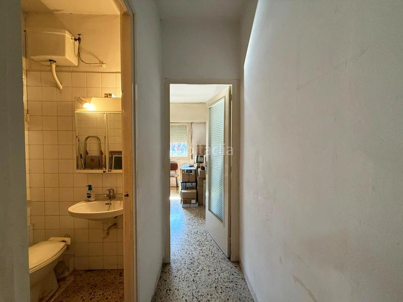 Foto c560d715-6b4a-4c6a-9ecc-df527cb5d1bf. Local comercial a Besòs - Maresme Barcelona