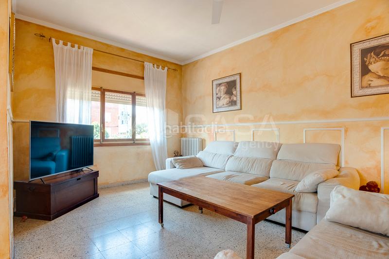 Foto 1c482672-3d59-4968-ba35-924aebfc4a9c. Casa con riscaldamento parcheggio in Canovelles