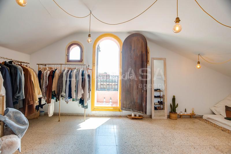 Foto 3d0d3748-7b08-4739-b141-743cb3f07cf4. Casa con riscaldamento parcheggio in Canovelles