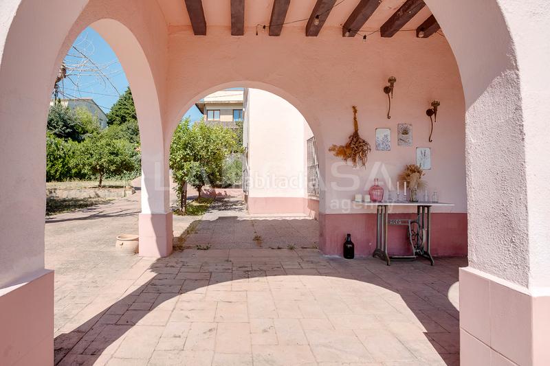 Foto 4379b5aa-cadb-488a-a019-ca61d91a2c2e. Casa con riscaldamento parcheggio in Canovelles