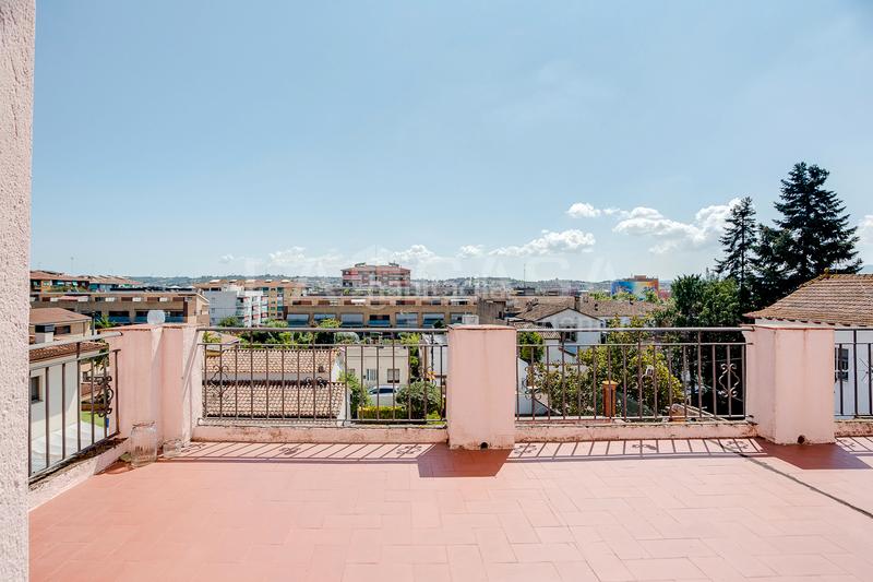 Foto 548c12b9-509a-48f1-9a1a-59504b683e94. Casa con riscaldamento parcheggio in Canovelles