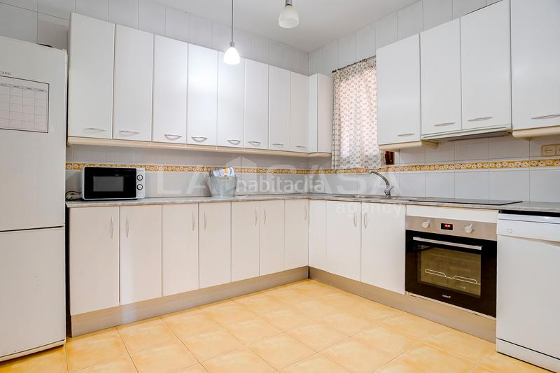 Foto 7611bda5-837a-4ae6-97b5-b684a01c3539. Casa con riscaldamento parcheggio in Canovelles