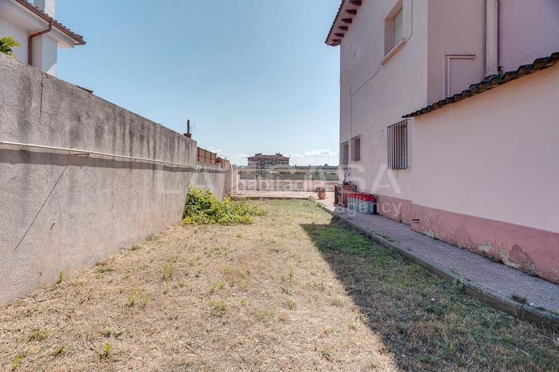 Foto 7df854cc-c6d7-44d9-bec7-9fe9b9d4b909. Casa con riscaldamento parcheggio in Canovelles