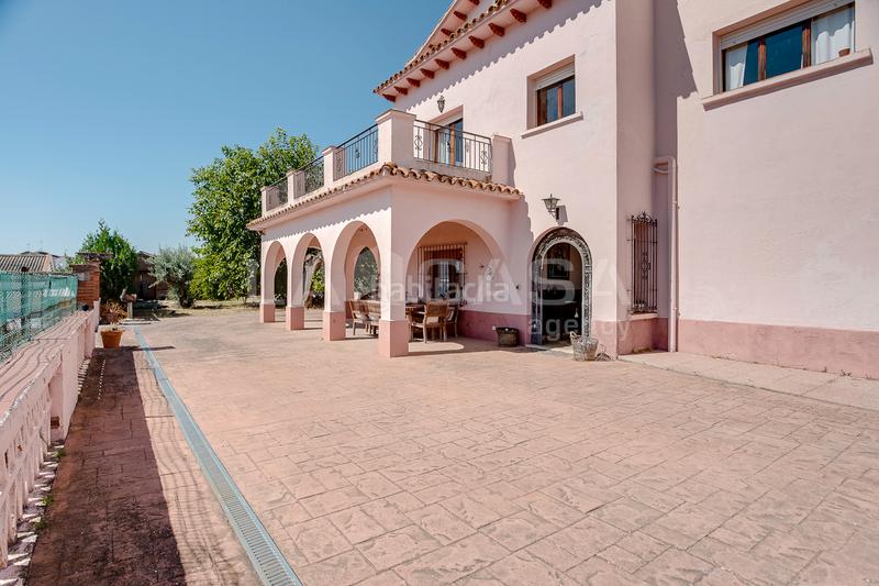 Foto a66cc776-f3ac-45aa-8c20-bffe60dda43f. Casa con riscaldamento parcheggio in Canovelles