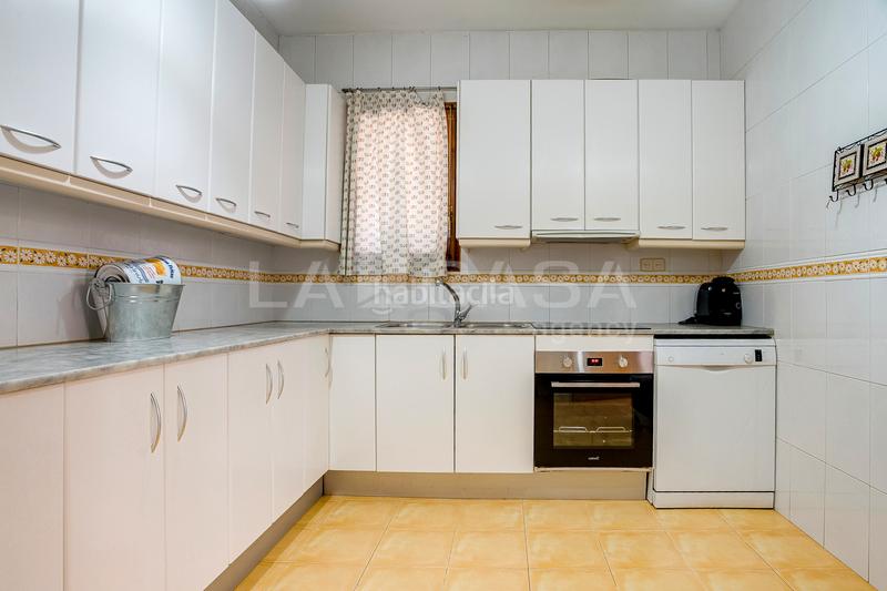 Foto b7efeada-cb98-4585-bd89-7fdc3d787a84. Casa con riscaldamento parcheggio in Canovelles