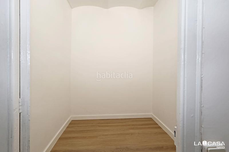 Foto be3fe608-1f7d-46de-83e1-fd70ec23d8d2. Rez-de-chaussée dans Can Vidalet Esplugues de Llobregat