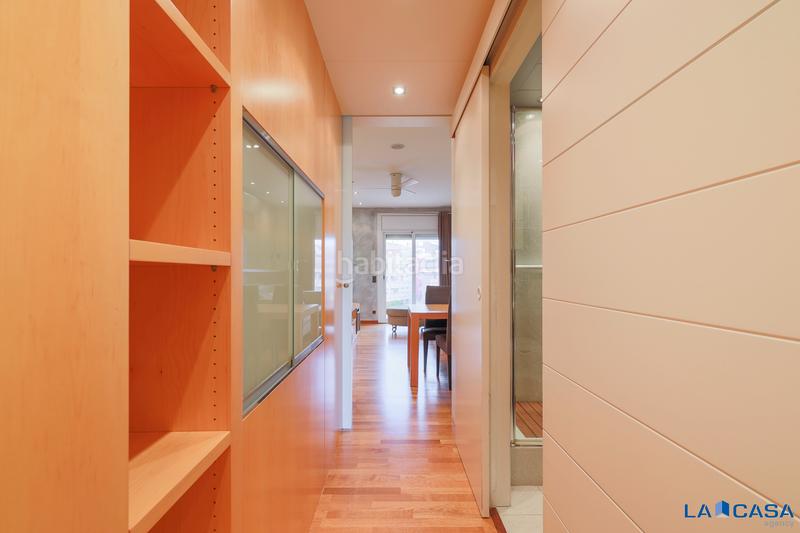 Foto 683f9a60-143d-49e5-9908-31c7eaaff43a. Flat with parking in La Bordeta Barcelona