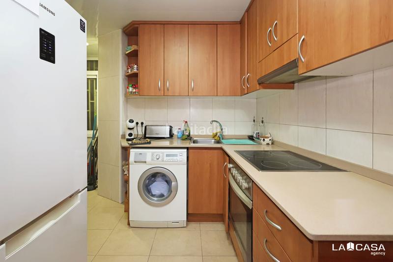 Foto 0dbf8f2f-beb0-45ee-ab72-412fc05e357f. Appartement avec chauffage parking dans Sant Antoni Barcelona