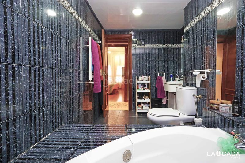 Foto ba3388d4-a585-4b40-8fb6-2718752bd1dd. Flat with heating parking in Sant Antoni Barcelona