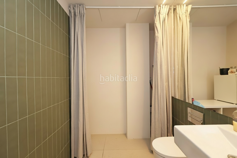 Foto 64a12727-a773-4152-ad53-fd533463b1cd. Local comercial en El Poble Sec - Parc de Montjuïc Barcelona