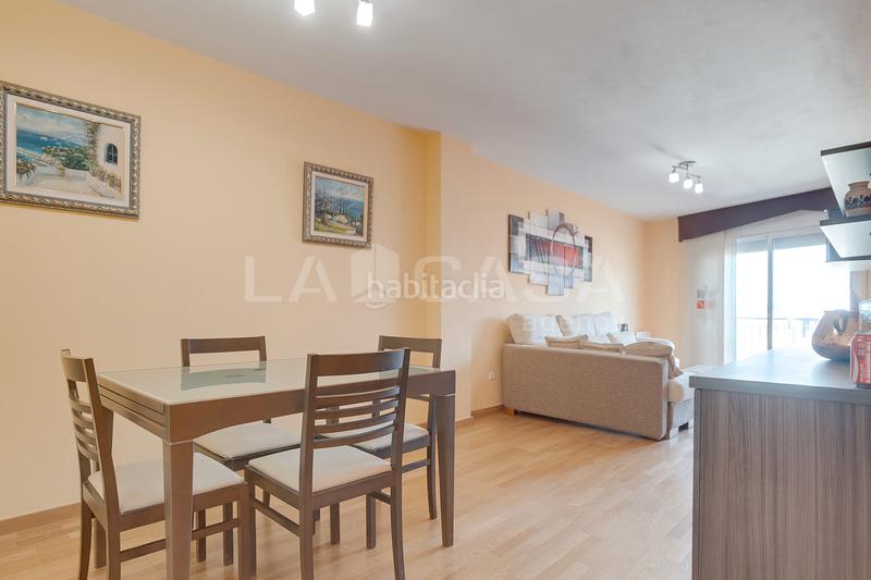 Foto ad5bba75-20aa-4d31-823e-90605fb3faf9. Flat with heating parking in Fondo Santa Coloma de Gramenet