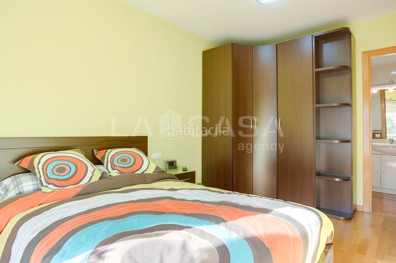 Foto 724b26eb-0134-4dab-812a-8dd1e5421b54. Piso en Fondo Santa Coloma de Gramenet