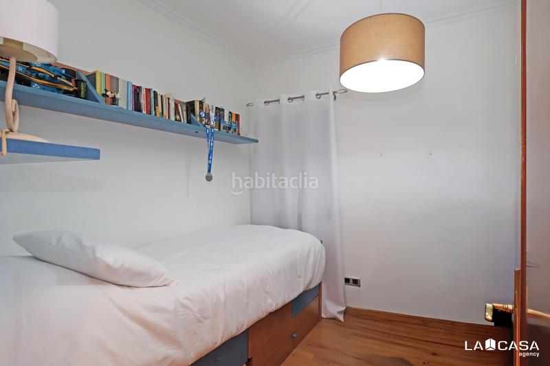 Foto ca0fb4b2-ea78-4edb-a763-51d6c25a2393. Flat with heating parking in La Plana Esplugues de Llobregat