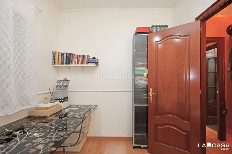 Foto e177e868-ae63-4ce5-b257-9222ba881359. Pis amb calefacció aparcament a La Plana Esplugues de Llobregat