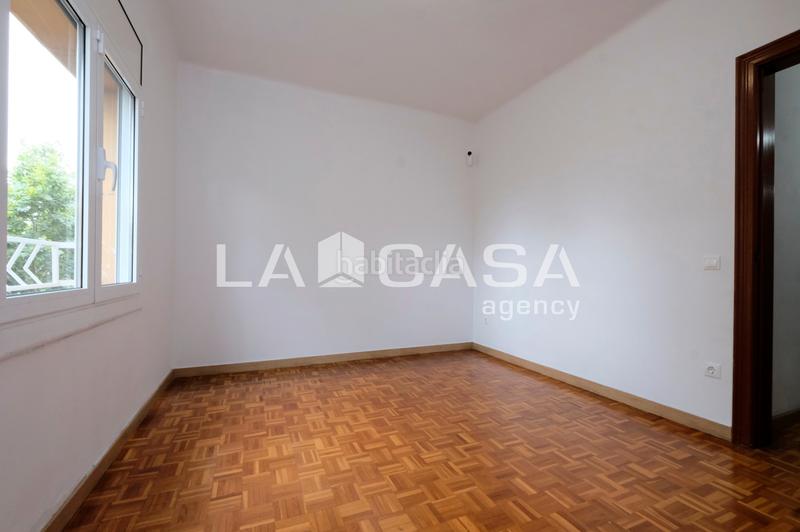 Foto 5a0a8ccb-9495-4a04-a803-db556d8c8733. Appartamento in Turó de la Peira Barcelona