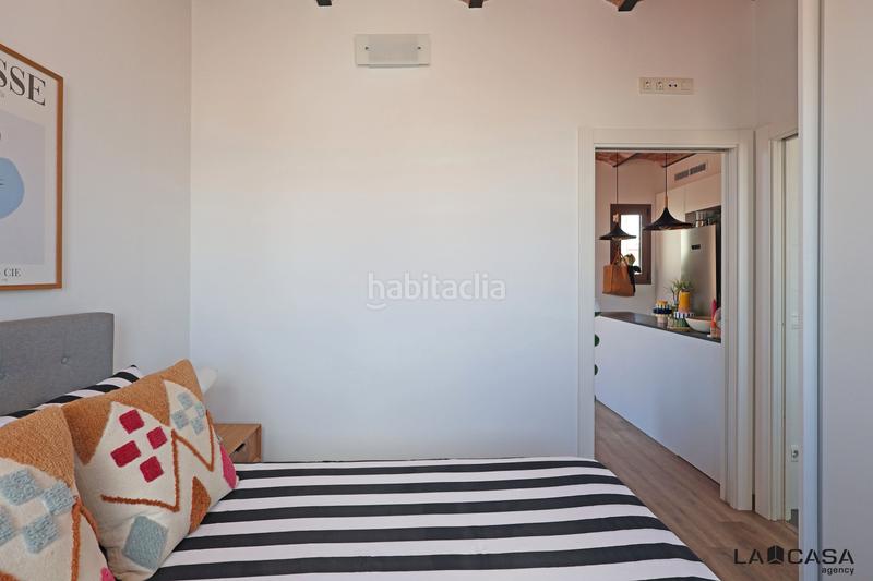 Foto 103fb4c7-bbf7-4894-873c-3b3141976ff8. Attico in Sant Antoni Barcelona