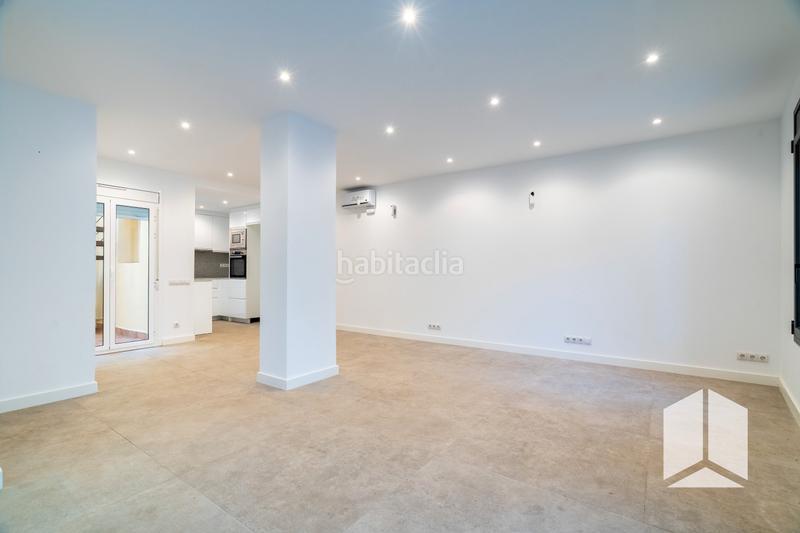 Foto b4139f3e-1b7f-4ff1-8cd0-875a48787ee0. Casa en Centre Sant Boi de Llobregat